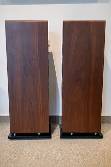 Kolumny podłogowe Audiovector QR 7 SE (orzech) – Outlet - 3