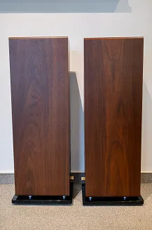 Kolumny podłogowe Audiovector QR 7 SE (orzech) – Outlet - 11