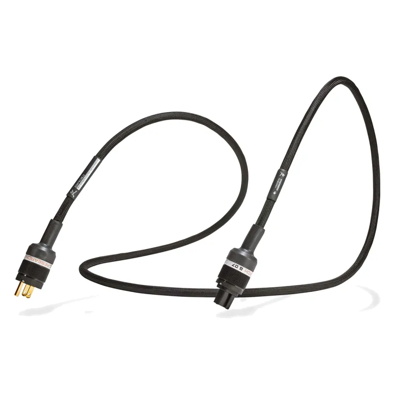 Synergistic Research SR30 IEC C15