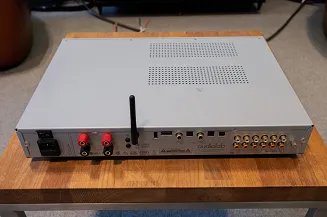Wzmacniacz zintegrowany Audiolab 7000A (srebrny) – Outlet - 4