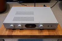 Wzmacniacz zintegrowany Audiolab 7000A (srebrny) – Outlet