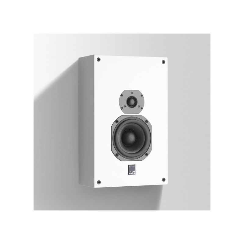 ATC HTS7 to płaska kolumna naścienna z zaawansowanymi przetwornikami i unikalnym głośnikiem wysokotonowym. Idealna do systemów stereo i kina domowego, oferuje doskonałą jakość dźwięku i łatwe dopasowanie do ściany.