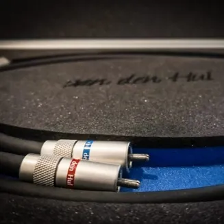 Interkonekt analogowy zbalansowany RCA Van den Hul The CNT - 2