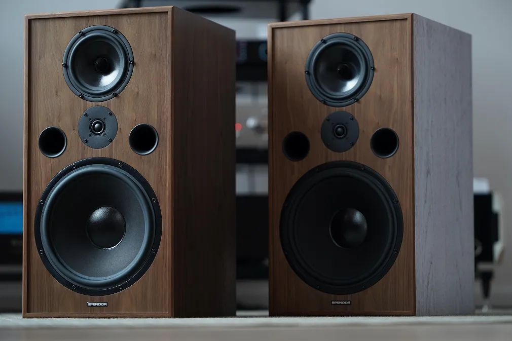 Kolumny podstawkowe Spendor Classic 100 (orzech) – Outlet