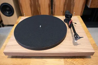 Gramofon Pro-Ject Debut EVO 2 (walnut) – Outlet - 4