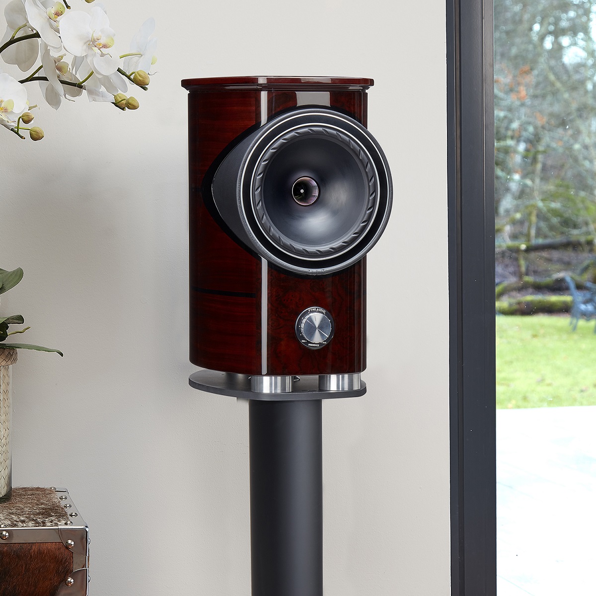 Poznaj Fyne Audio F1-8 – kolumny podstawkowe hi-fi klasy premium z przetwornikiem IsoFlare, dyfuzorem BassTrax i ręcznym wykończeniem. Perfekcyjne brzmienie i luksusowy design.