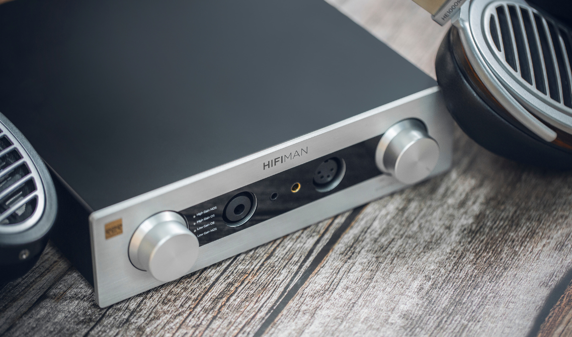 Poznaj HiFiMAN EF400 – w pełni zbalansowany wzmacniacz słuchawkowy z przetwornikiem DAC Himalaya R2R. Ogromna moc 4,4 W, czysty dźwięk i konstrukcja klasy premium. Idealny wybór dla audiofilów.