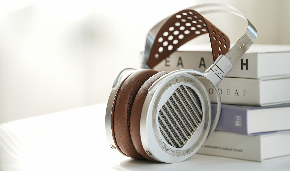 Poznaj HiFiMAN Susvara Unveiled – otwarte słuchawki planarne z technologią Stealth Magnet i nanometrową membraną. Audiofilska perfekcja, naturalne brzmienie i bezprecedensowa przejrzystość dźwięku.
