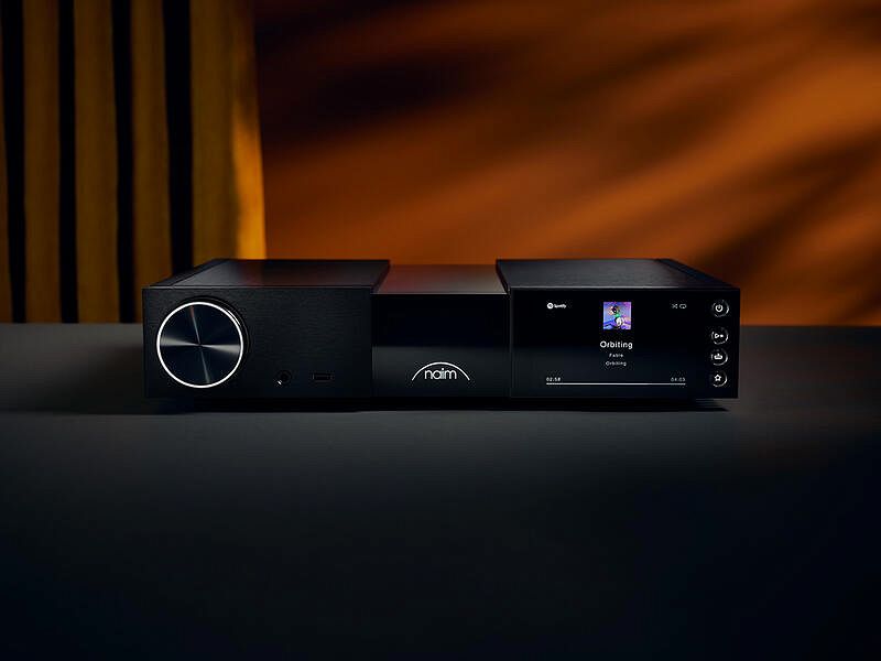 Naim NSC 222 to nowoczesny przedwzmacniacz z funkcją streamera, przedwzmacniaczem gramofonowym i wzmacniaczem słuchawkowym. Obsługa plików do 32-bit/284 kHz, Spotify, TIDAL, Qobuz i więcej.