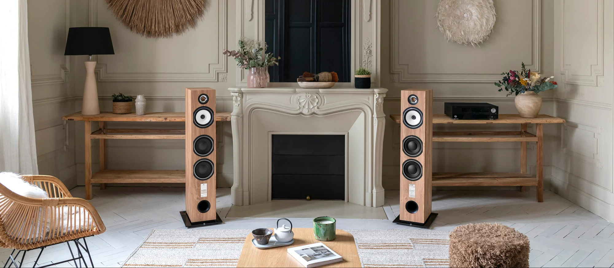 Voce EZ od Triangle to kolumna centralna z serii ESPRIT z tytanowym tweeterem i dwoma przetwornikami celulozowymi. Idealna do systemów kina domowego i stereo.