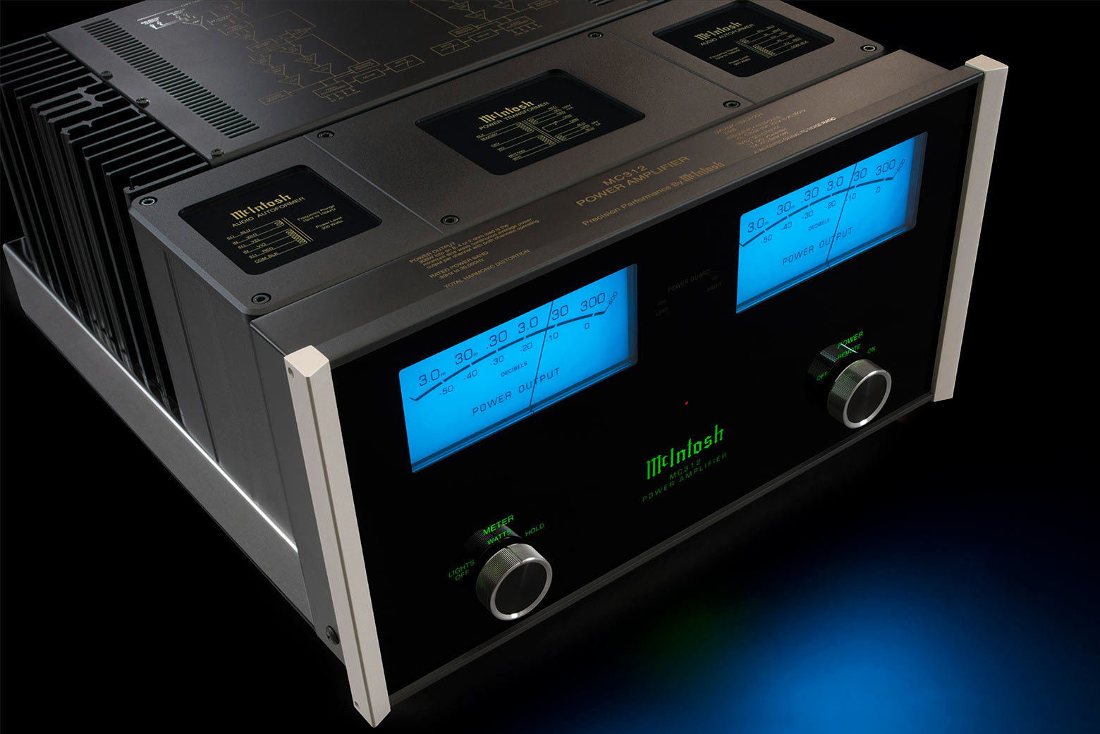 McIntosh MC312 to stereofoniczny wzmacniacz mocy 2 × 300 W z technologią Autoformer, Power Guard i Sentry Monitor. Oferuje ogromną dynamikę, kontrolę basu i klasyczny design McIntosh.