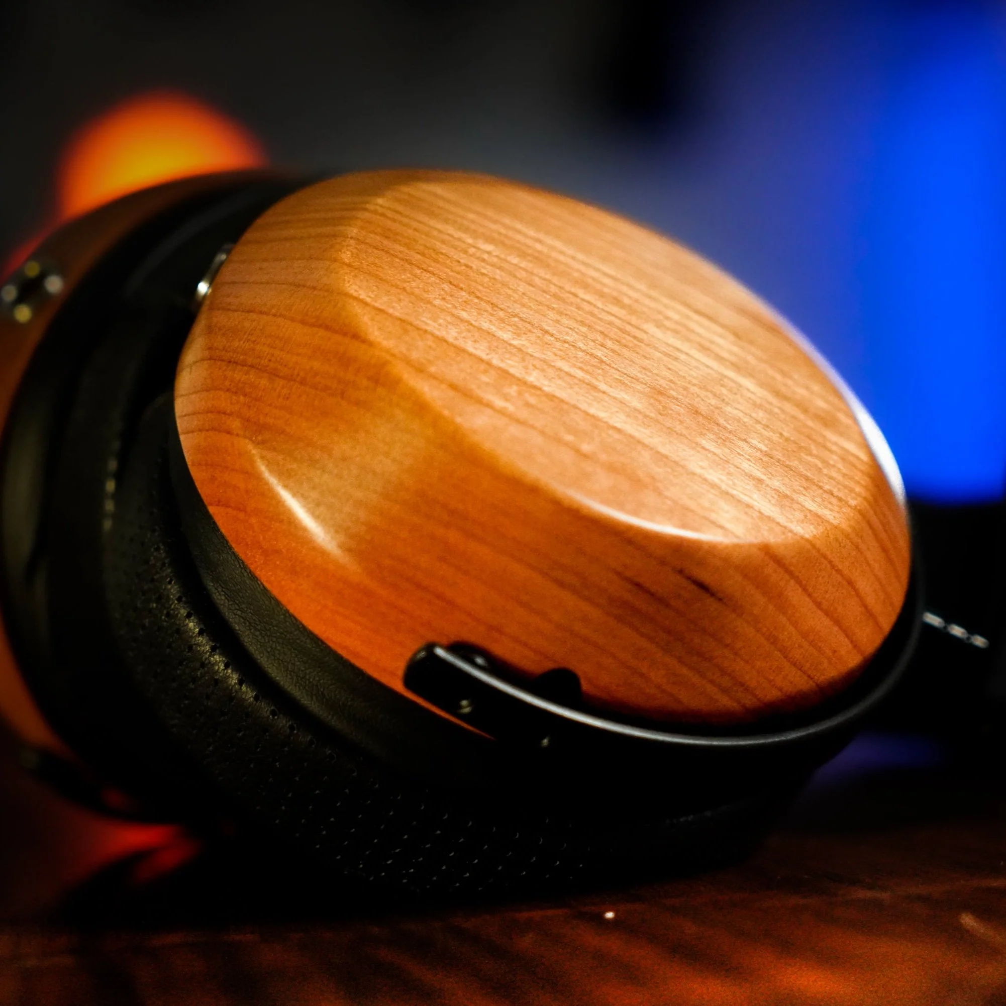 Zamknięte słuchawki nauszne ZMF Atrium