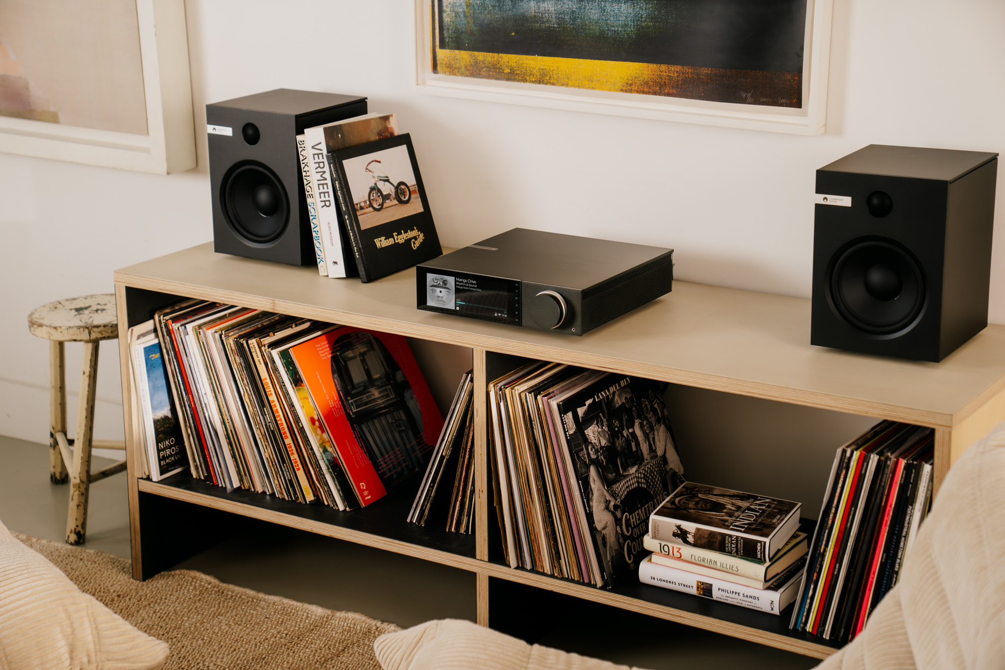 Cambridge Audio EVO 150 SE – wzmacniacz i streamer klasy premium Cambridge Audio EVO 150 SE to edycja specjalna nagradzanego wzmacniacza typu all-in-one. Lepsze komponenty, dźwięk klasy high-end i nowoczesne streamowanie w eleganckiej obudowie.