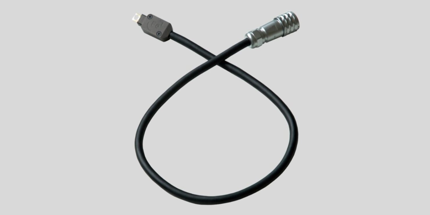 Przewód zasilający Ferrum 4-pin to microUSB mk2 DC power