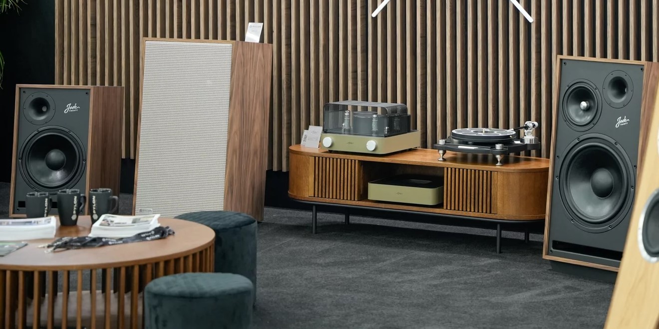 Kolumna podstawkowa Pylon Audio Jade 30