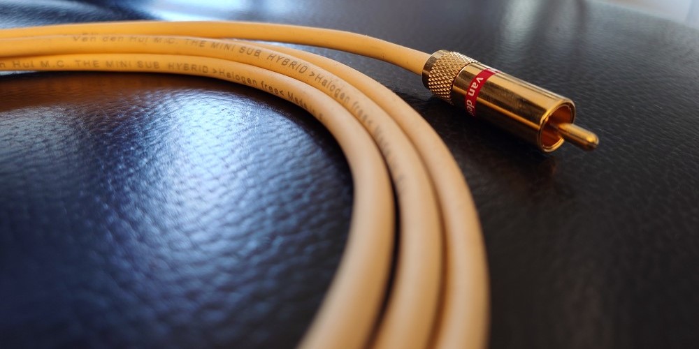 Kabel subwooferowy Van den Hul The MINI Sub Hybrid Kabel subwooferowy Van den Hul The MINI Sub Hybrid