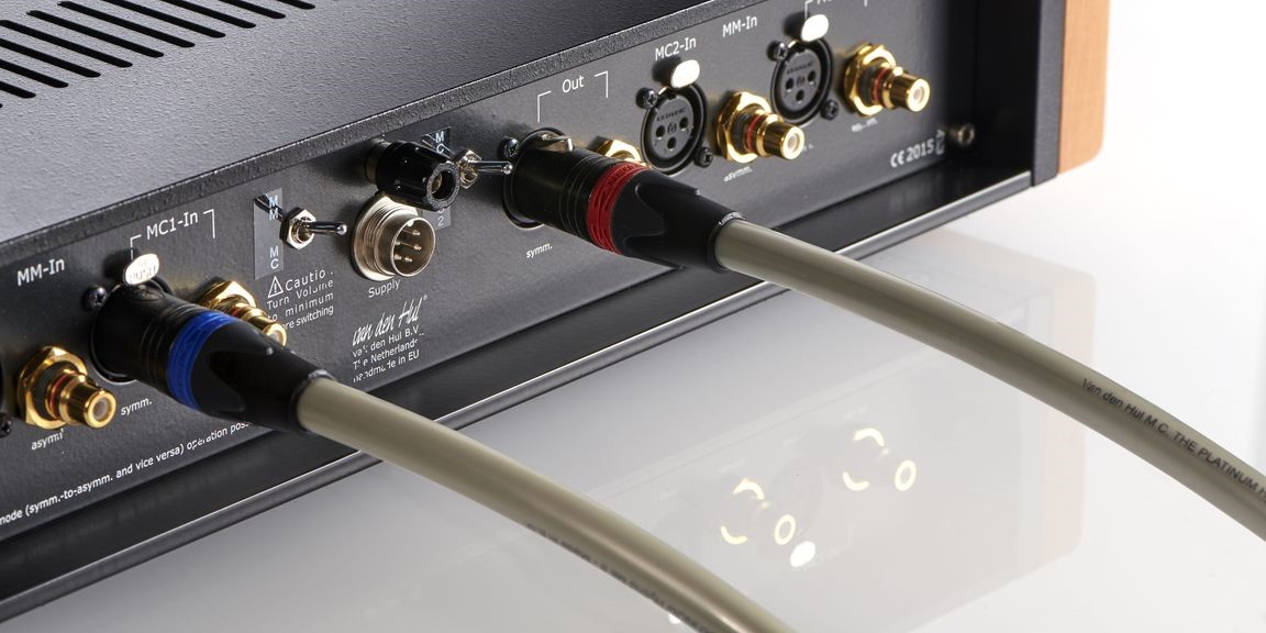 Interkonekt analogowy zbalansowany Van den Hul The Platinum Hybrid Mk II Balanced