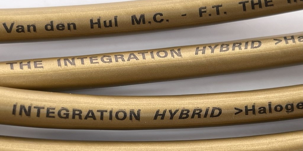 Interkonekt analogowy zbalansowany Van den Hul The Integration Hybrid Interkonekt analogowy zbalansowany Van den Hul The Integration Hybrid