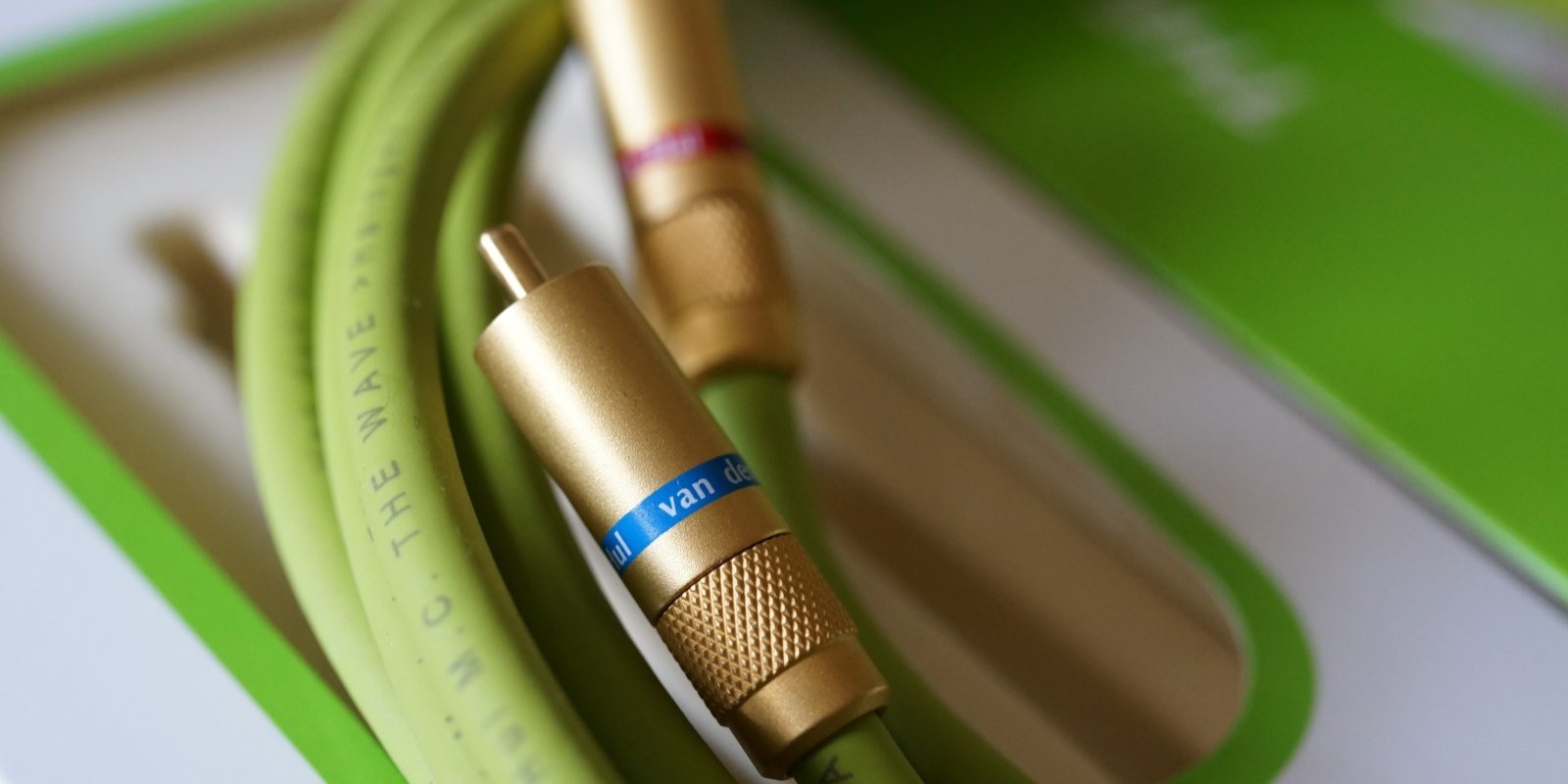 Interkonekt analogowy niezbalansowany Van den Hul The Wave Interkonekt analogowy niezbalansowany Van den Hul The Wave